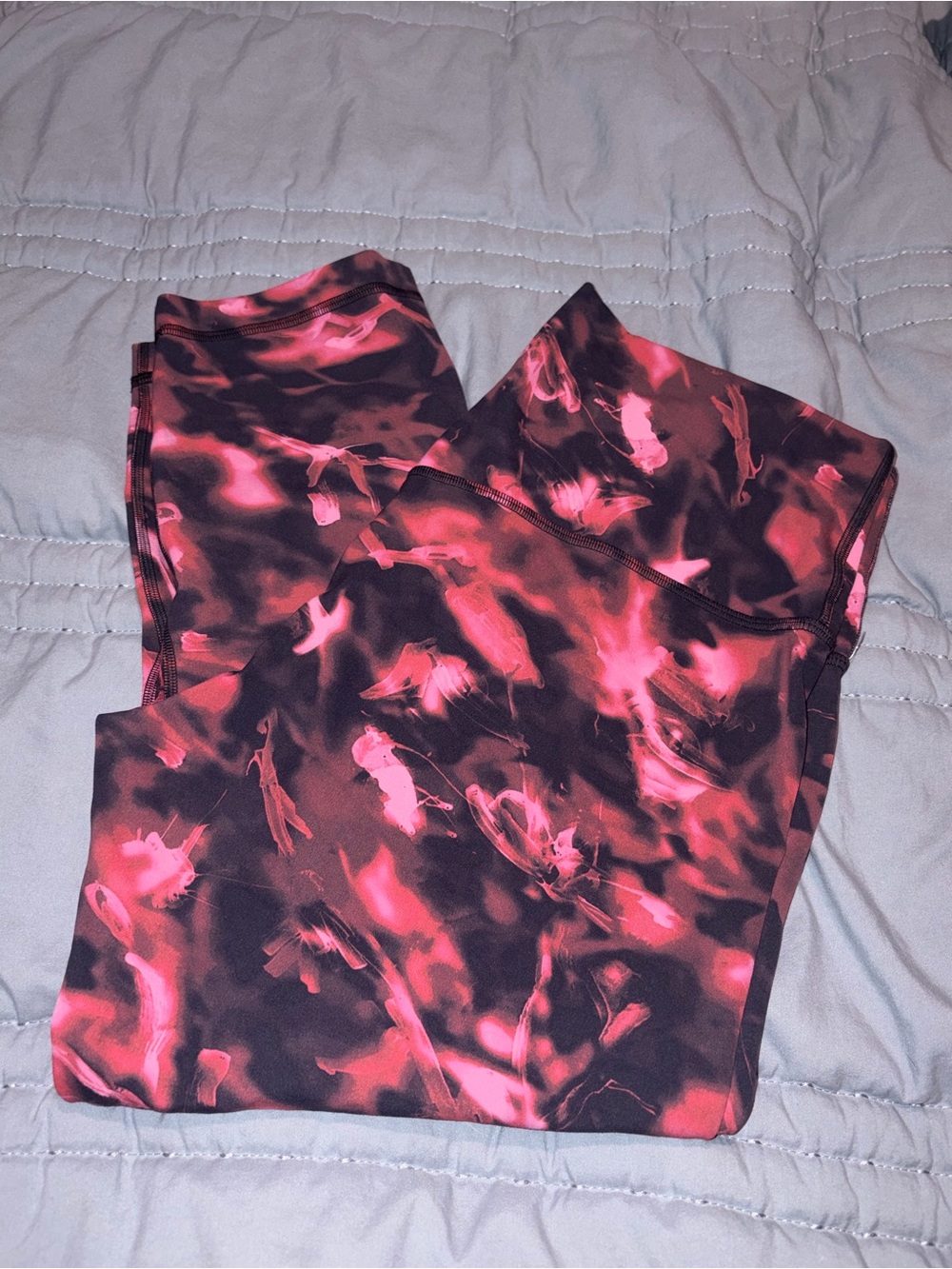 Lululemon size 14 crop High-Waist Active Leggings in Black & Pink Tie-Dye